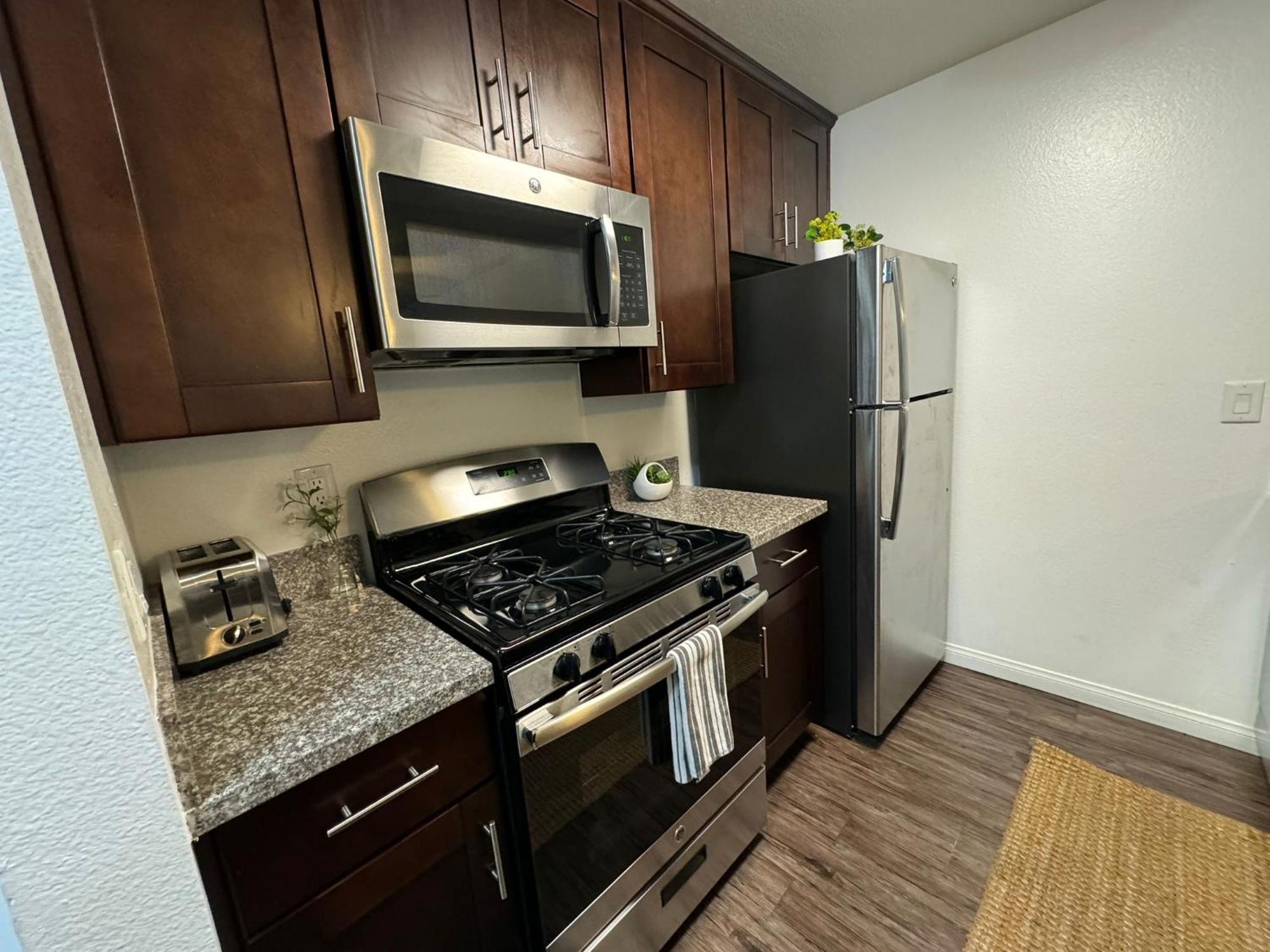 Incredible Two Bedroom Hollywood Apartments Free Parking Los Angeles Esterno foto
