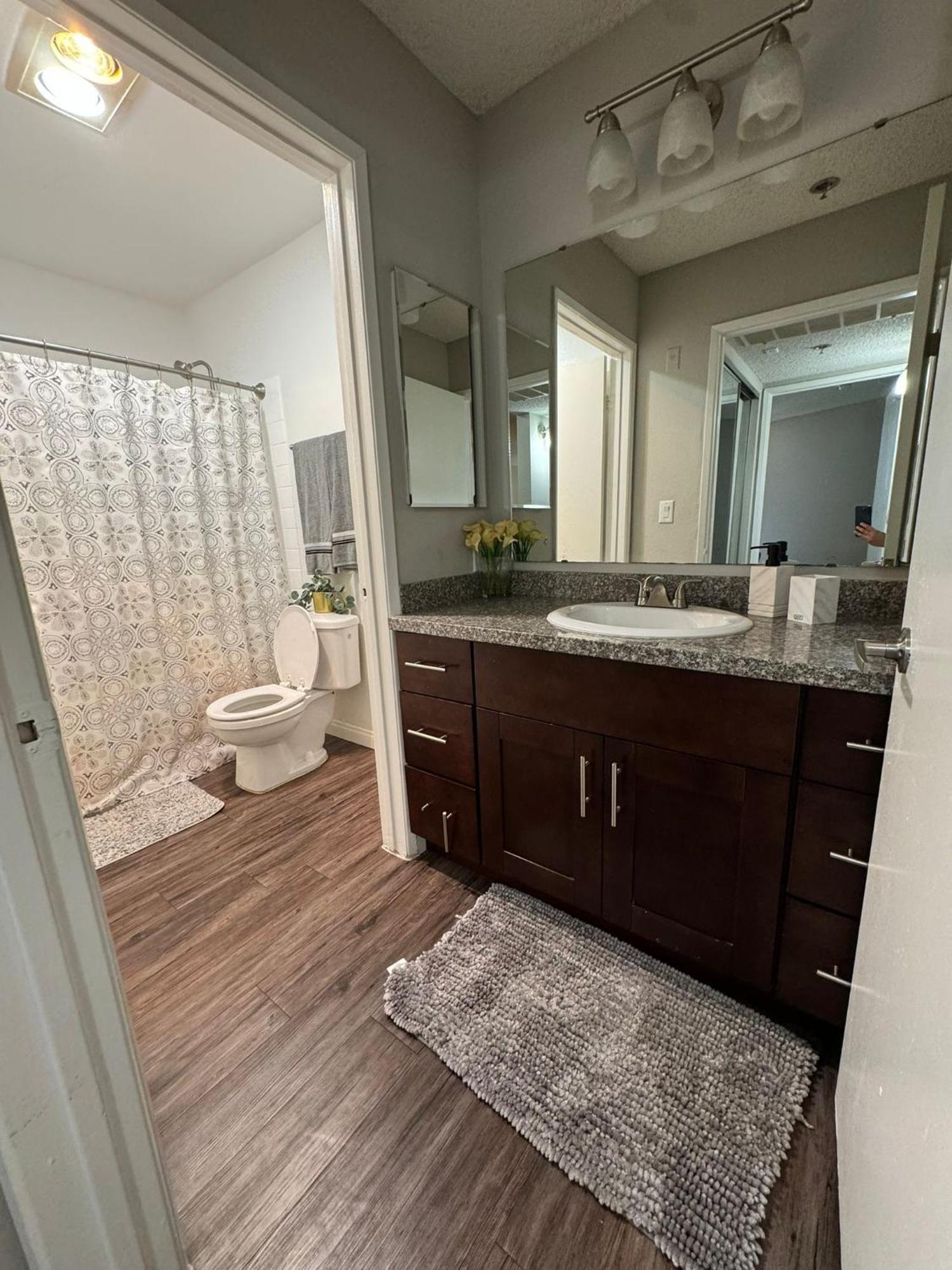 Incredible Two Bedroom Hollywood Apartments Free Parking Los Angeles Esterno foto