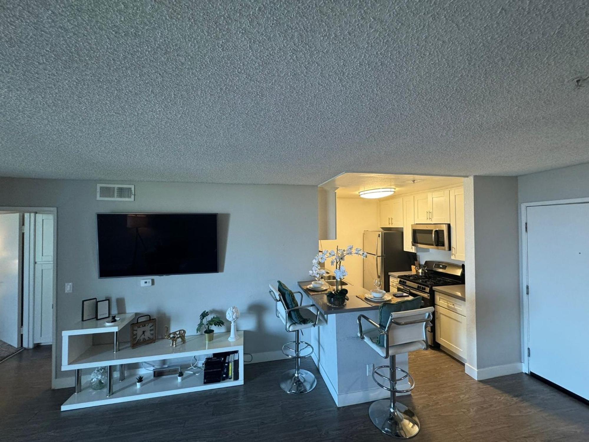 Incredible Two Bedroom Hollywood Apartments Free Parking Los Angeles Esterno foto