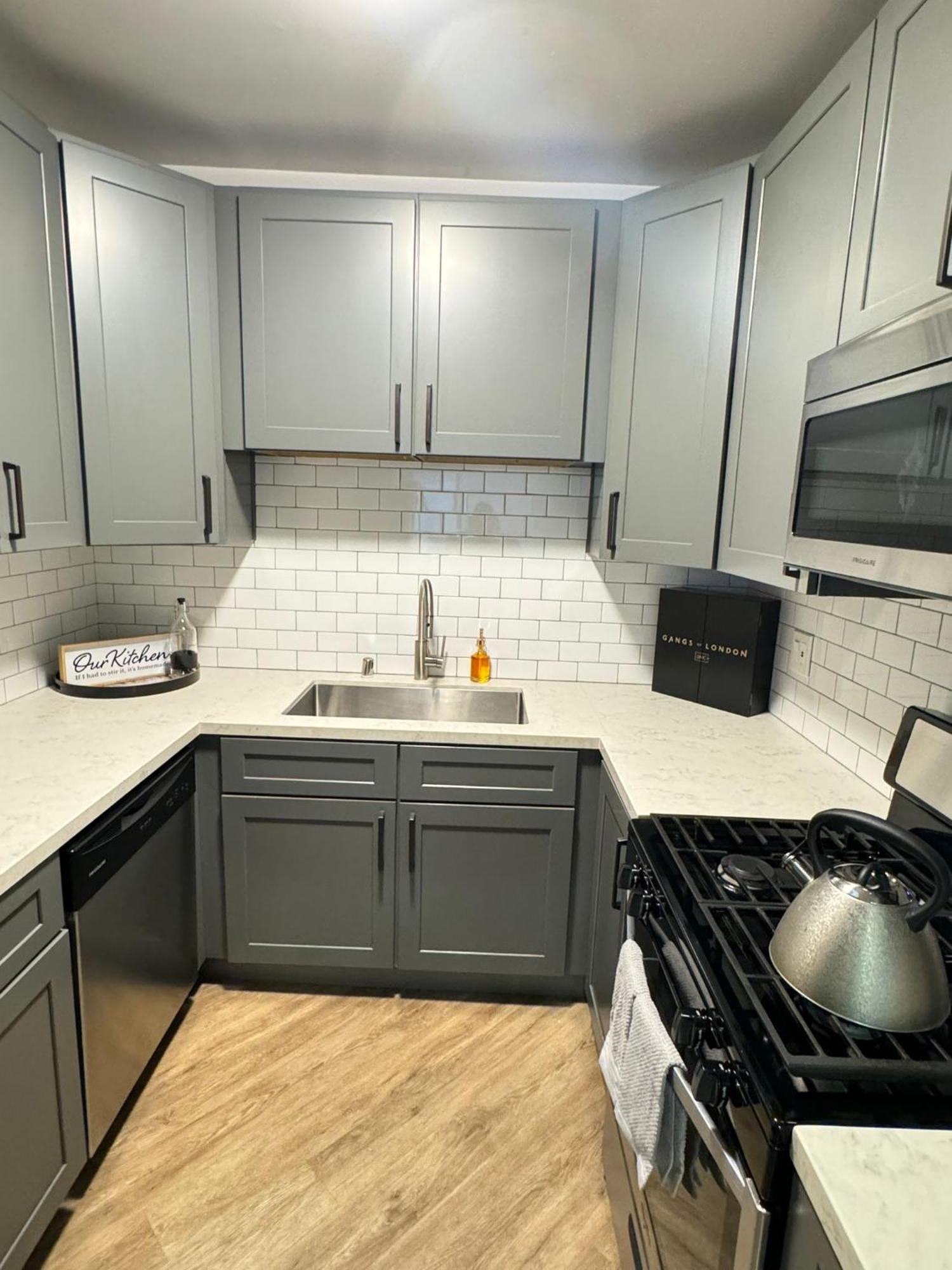 Incredible Two Bedroom Hollywood Apartments Free Parking Los Angeles Esterno foto